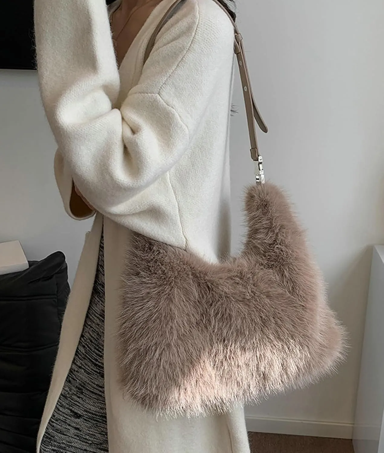2024 Winter Faux Fox Fur Plush Tote Shoulder Bag Women Large PU Strap Stylish Handbag Crossbody Purse