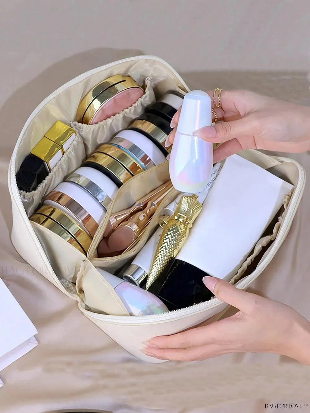 BagForLove - Multifunction Toiletry Kit for Women on-the-go