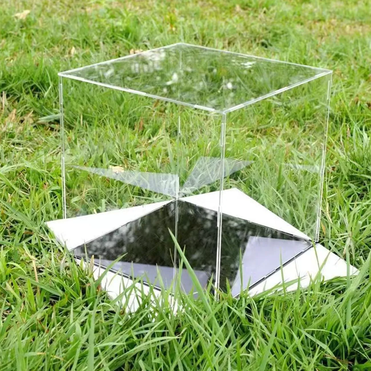 Clear Self-Assembly Acrylic Display Case,Versatile Collectibles Display Showcase for Action Figures Toys, Alternative Glass Showcase for Display (30x30x30cm;12x12x12 inch)