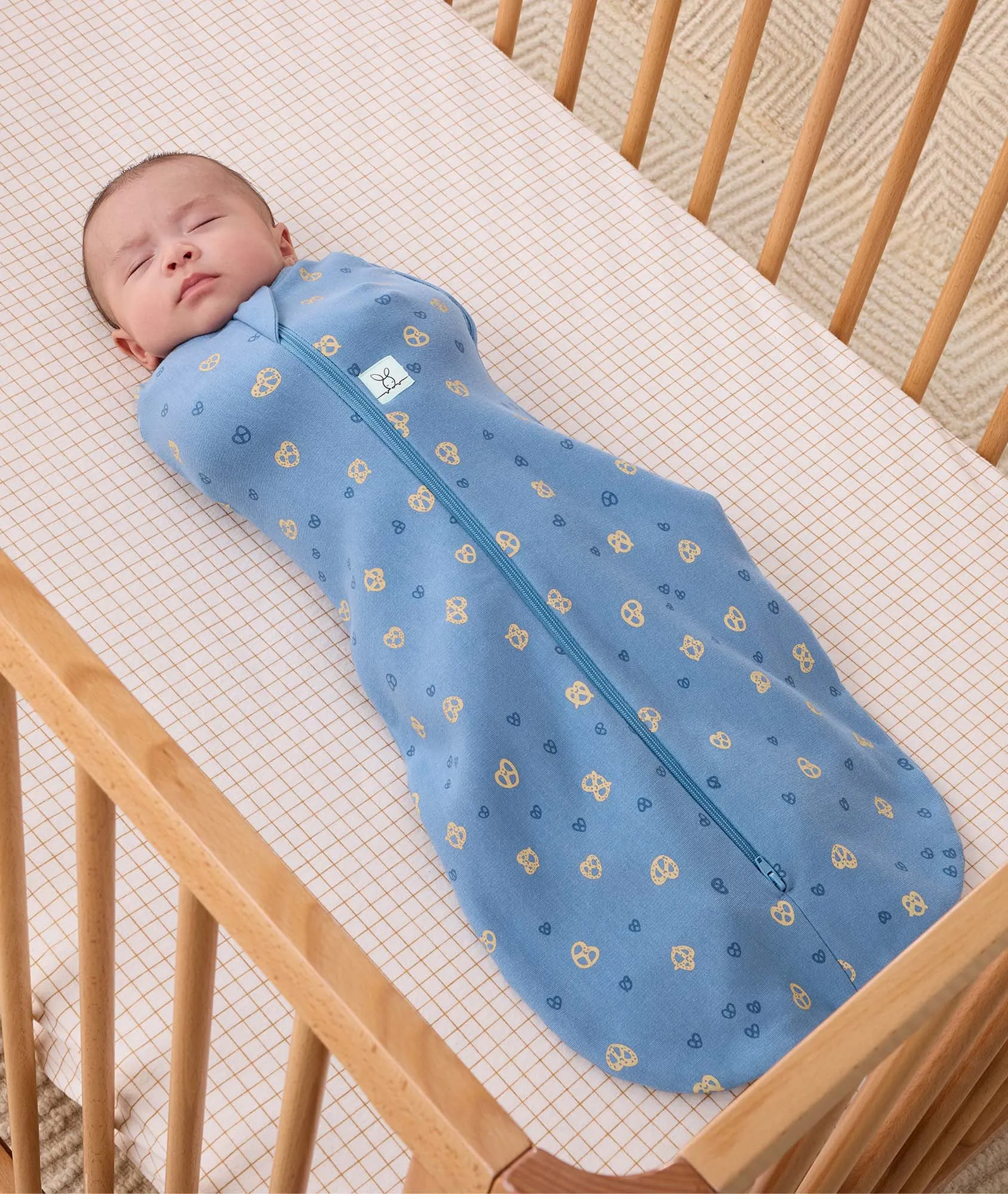Cocoon Swaddle Bag 1.0 TOG Petit Pretzel