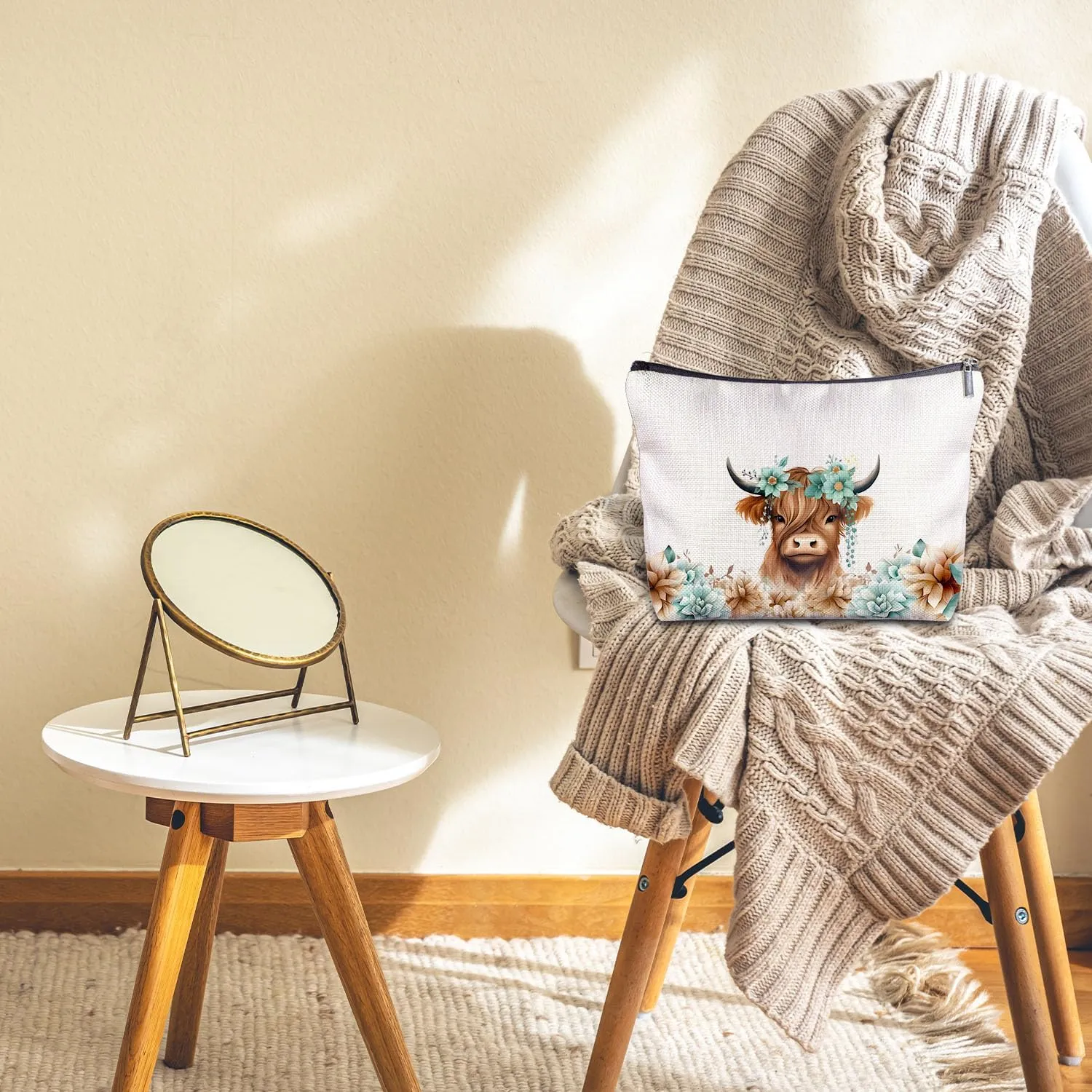 Highland Cow Makeup Bag - Summer Flower Gifts, Cow Cosmetic Bag, Zippered Bag
