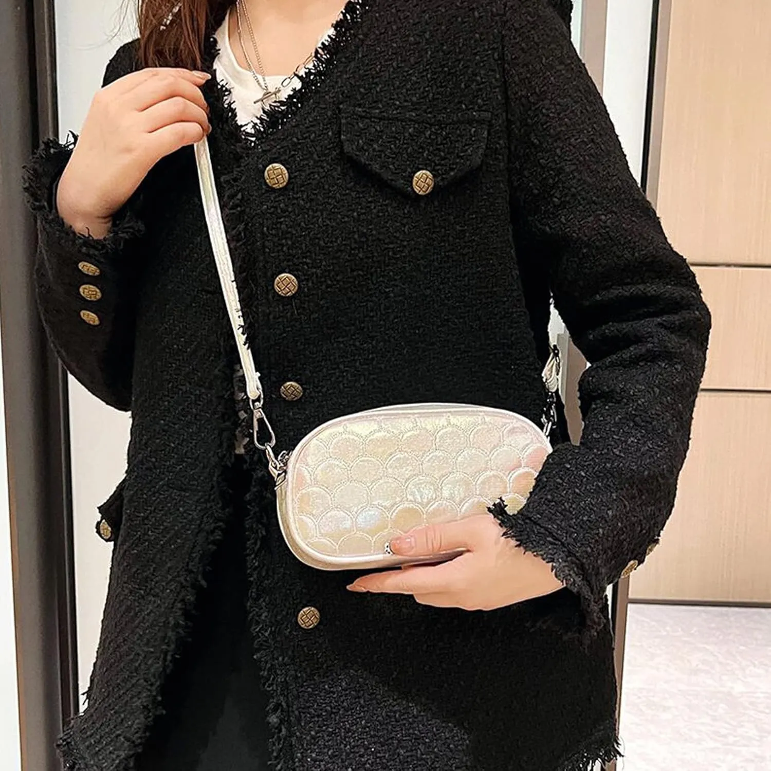 Holographic Mermaid Scale Crossbody Bag for Women Mermaid Scale Coin Purse Faux Leather Shouder Bag Shiny Mermaid Chest Bag
