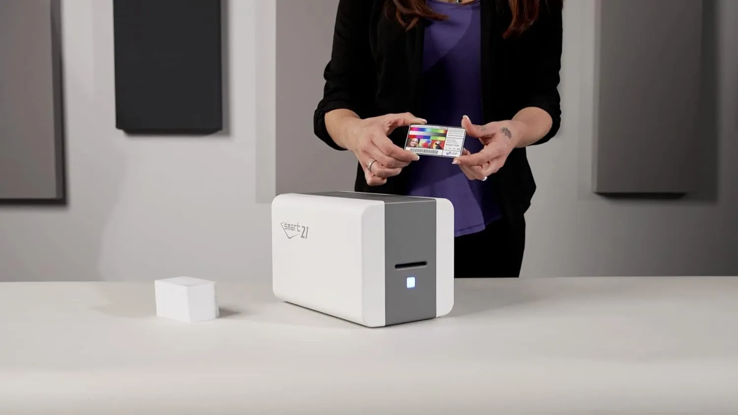 IDP SMART-21S ID Card Printer Bundle – Includes PC Software, USB Camera, YMCKO Ribbon (100 Prints), and 100 PVC Cards for Fast, Pro-Level Single-Sided Card Printing