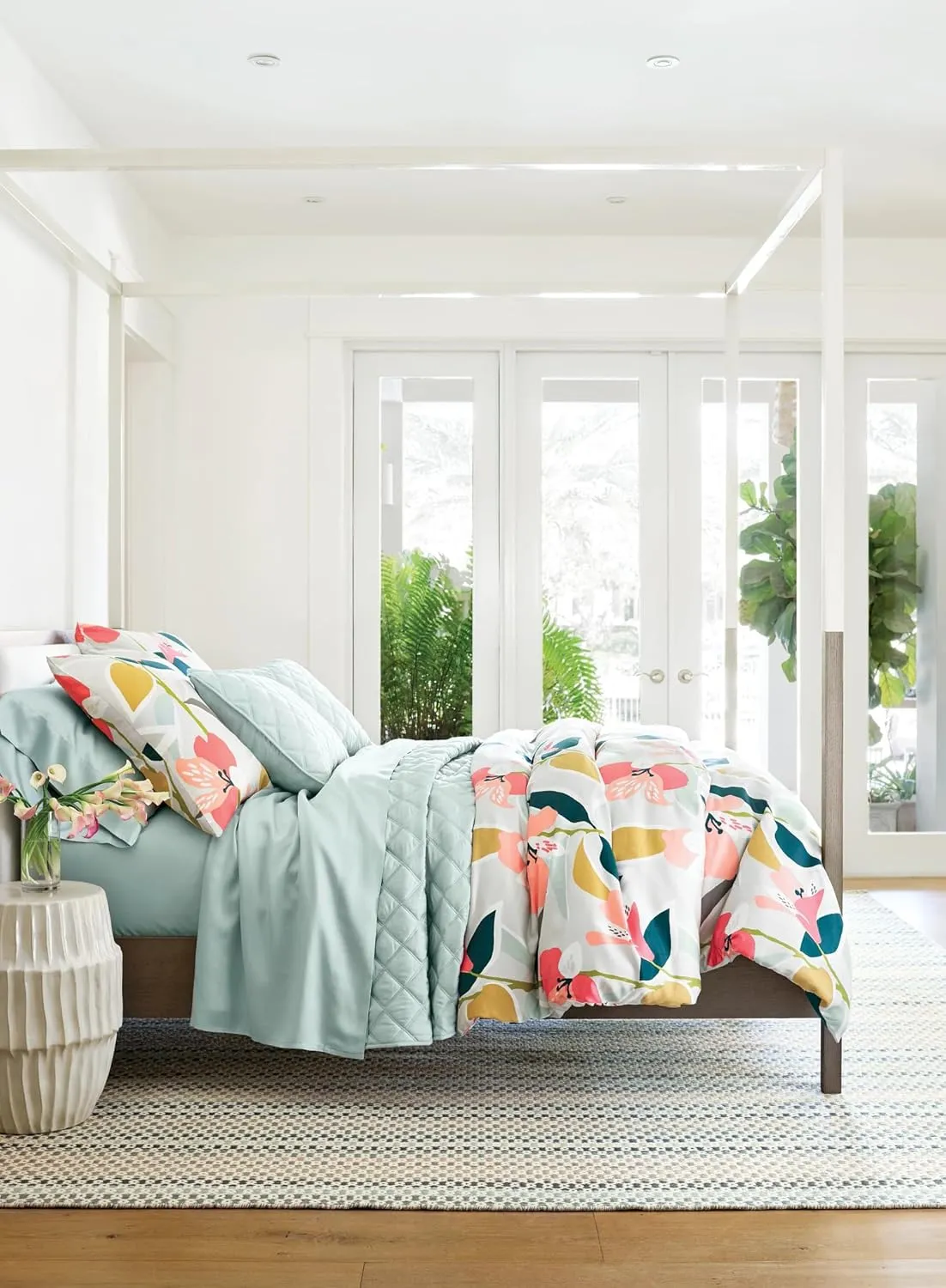 Lilium Multi Duvet Cover, Twin/Twin XL Size, Multi Floral Pattern