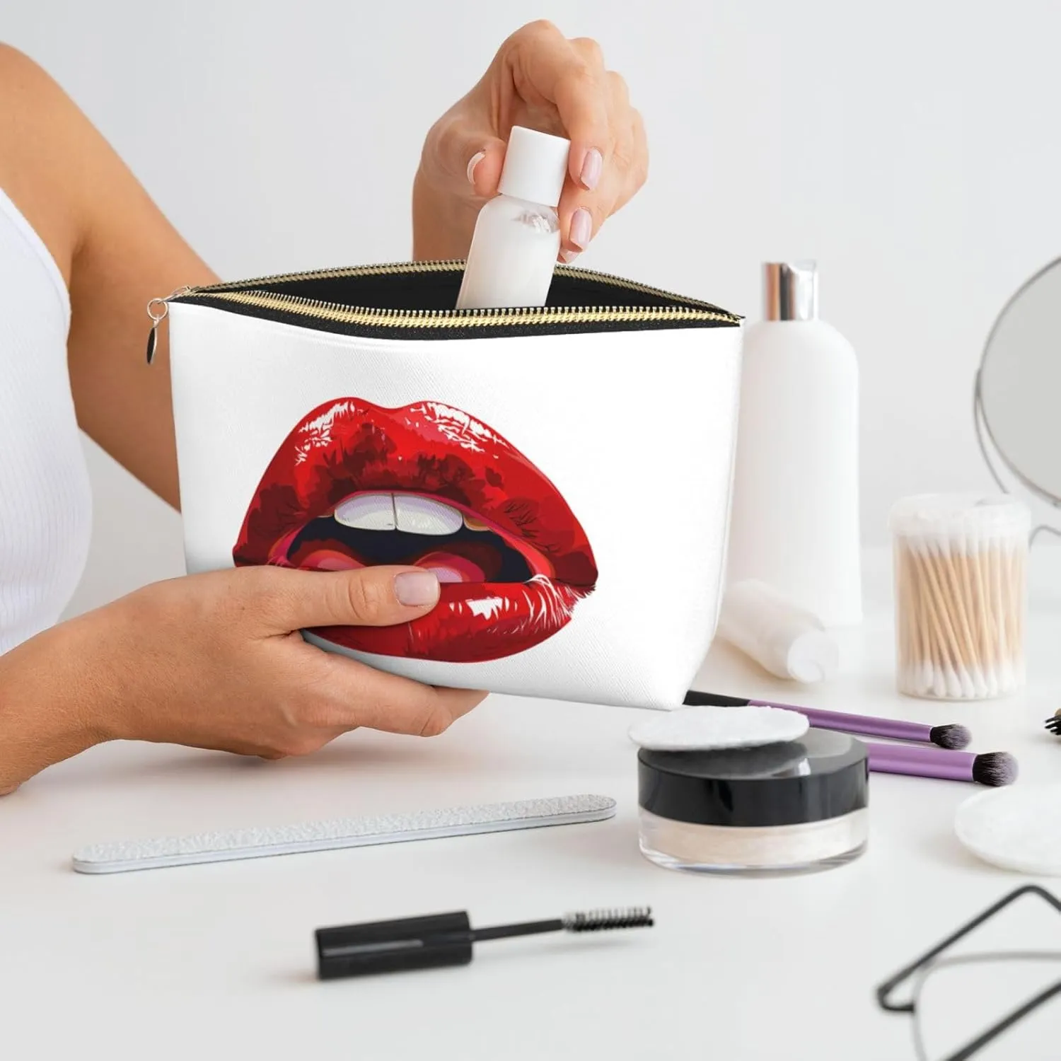 Red Lip Makeup Bag Waterproof Cosmetic Bag Organizer Small Make Up Zipper Pouch Portable Travel Toiletry Bag For Women Girls
