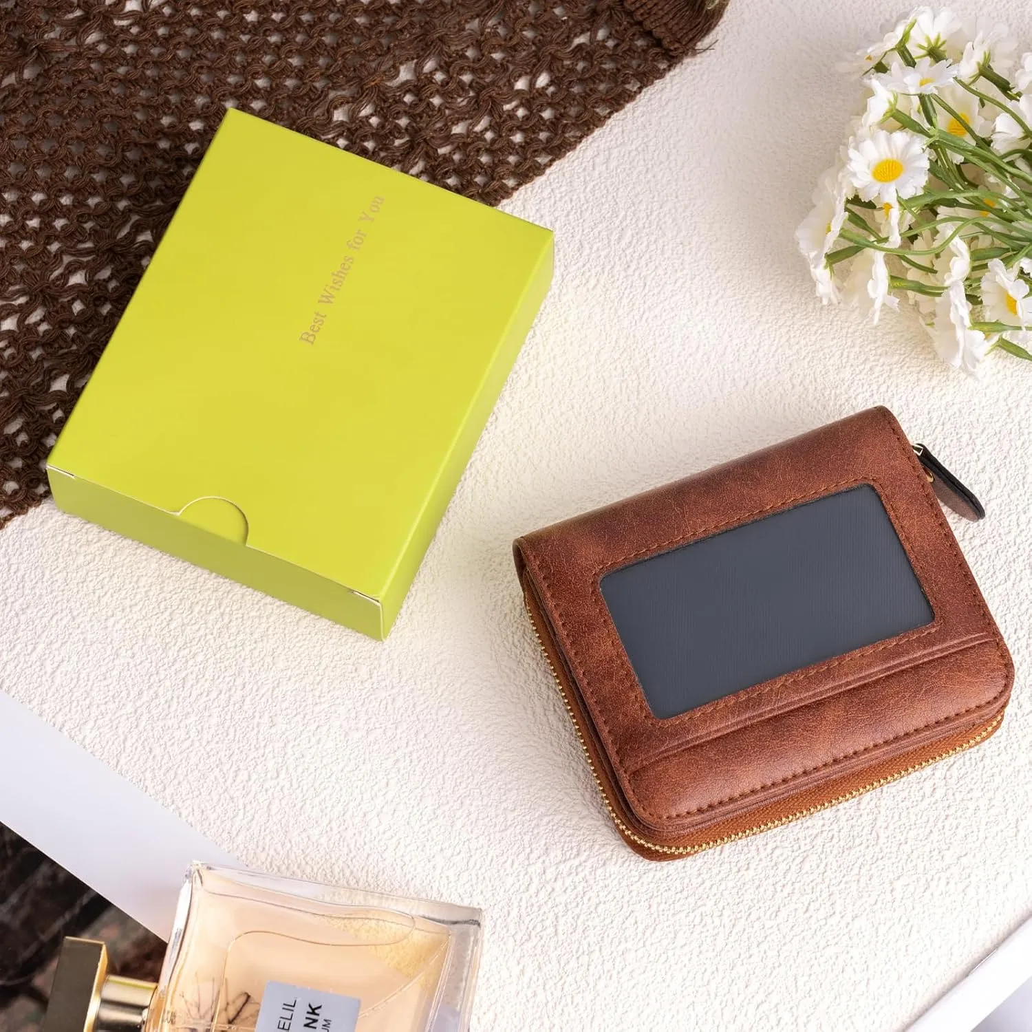 Small Wallet for Women, Genuine Leather RFID Blocking Credit Card Holder Slim Compact Coin Purse Women's Wallets with ID Window 8 Card Slots