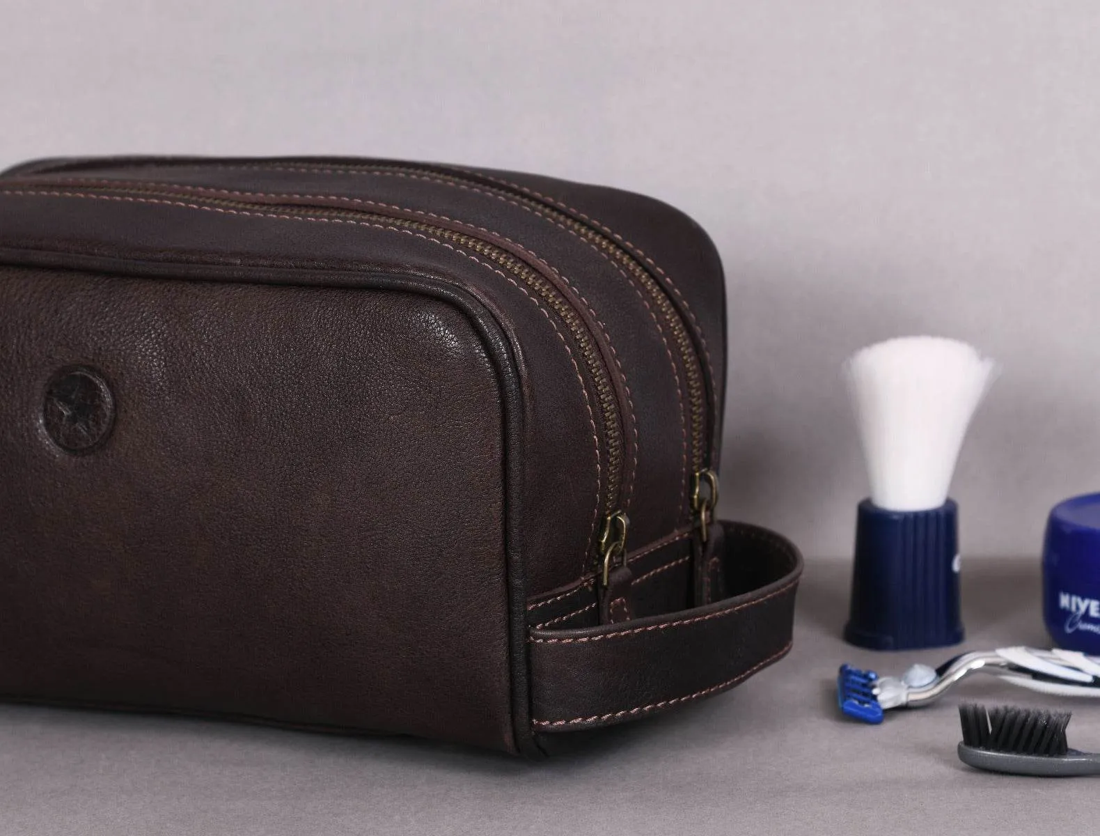 Tampa Leather Toiletry Bag - Hickory Brown
