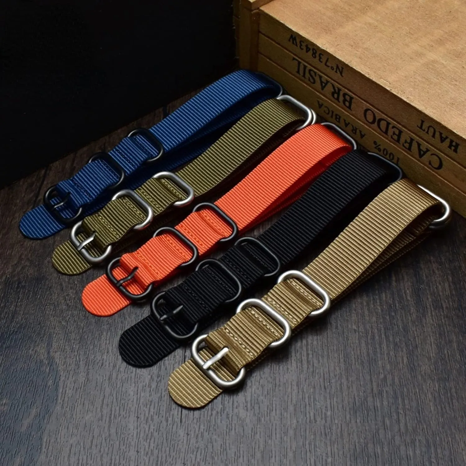 Universal Strap,16-26mm Men NATO Outdoor Thickened Canvas Nylon Watchband Stainless Steel Ring Buckle Classic Watch Strap Accessories(Black Silvery Clasp,20mm)