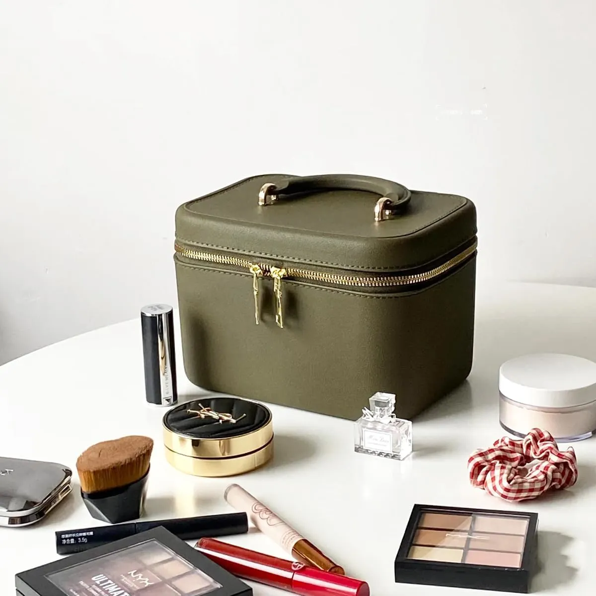 Waterproof Travel Makeup Bag – Large Capacity Cosmetic Organizer with Handle, Green Square Toiletry Bag for Women’s Skincare & Beauty Essentials or as a Gift