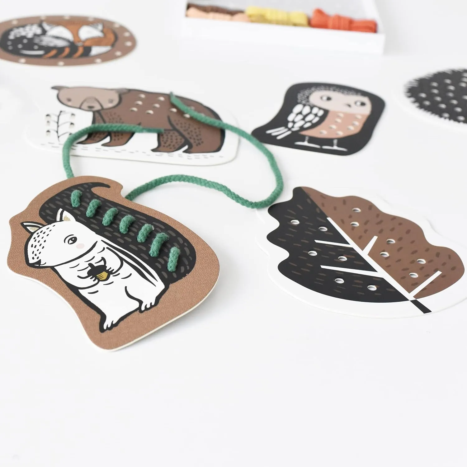 Wee Gallery Woodland Lacing Cards, Sewing Board and Travel Game for Toddlers and Preschoolers, Fine Motor Skills Toy, Montessori-Inspired Educational Kids Craft Activity for Ages 3 