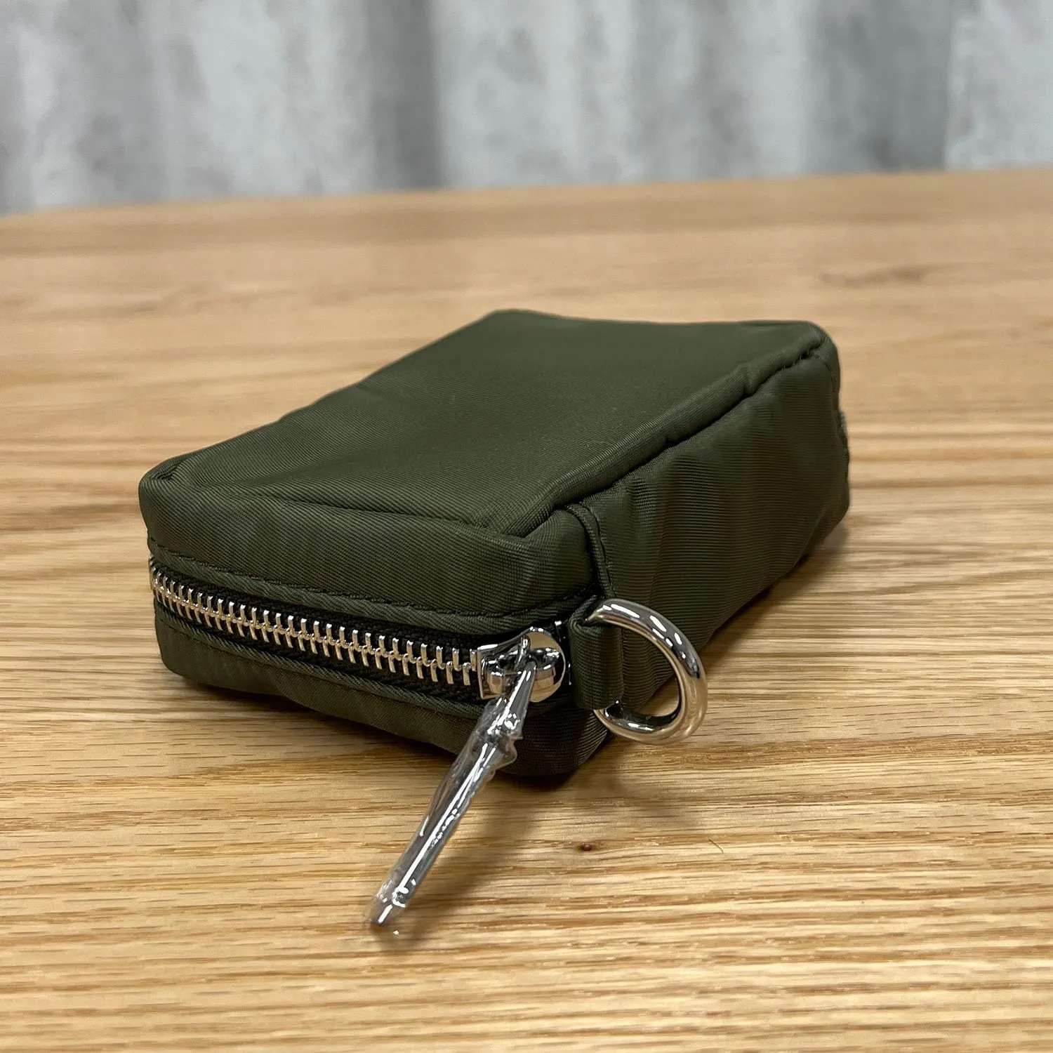 Womens Makeup Bag Wristband Bag Nylon Pouch Lightweight Ideal For Travel And Everyday Use (Nylon/Army Green)